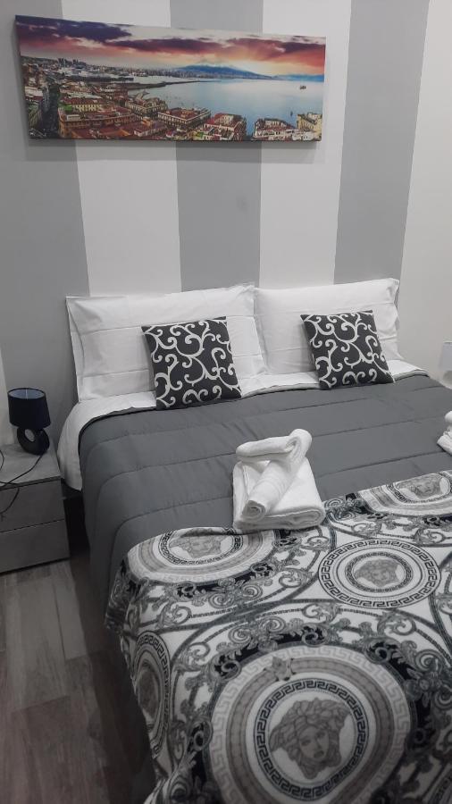 Hotel Casa Napul'è à Naples Extérieur photo