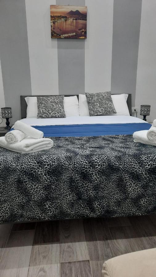 Hotel Casa Napul'è à Naples Extérieur photo