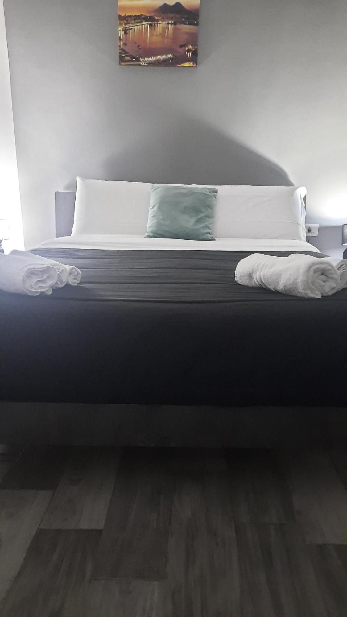 Hotel Casa Napul'è à Naples Extérieur photo