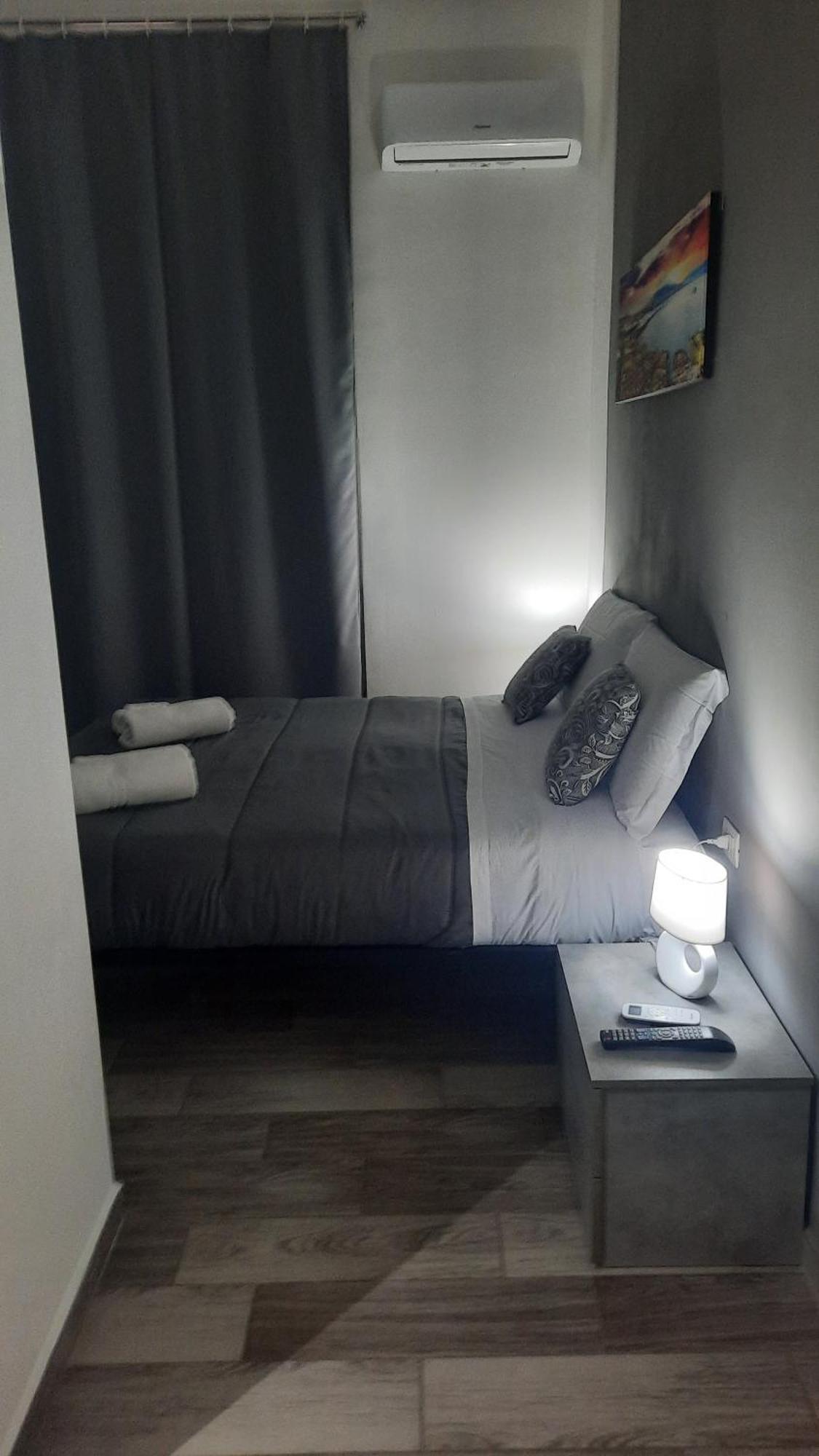 Hotel Casa Napul'è à Naples Extérieur photo
