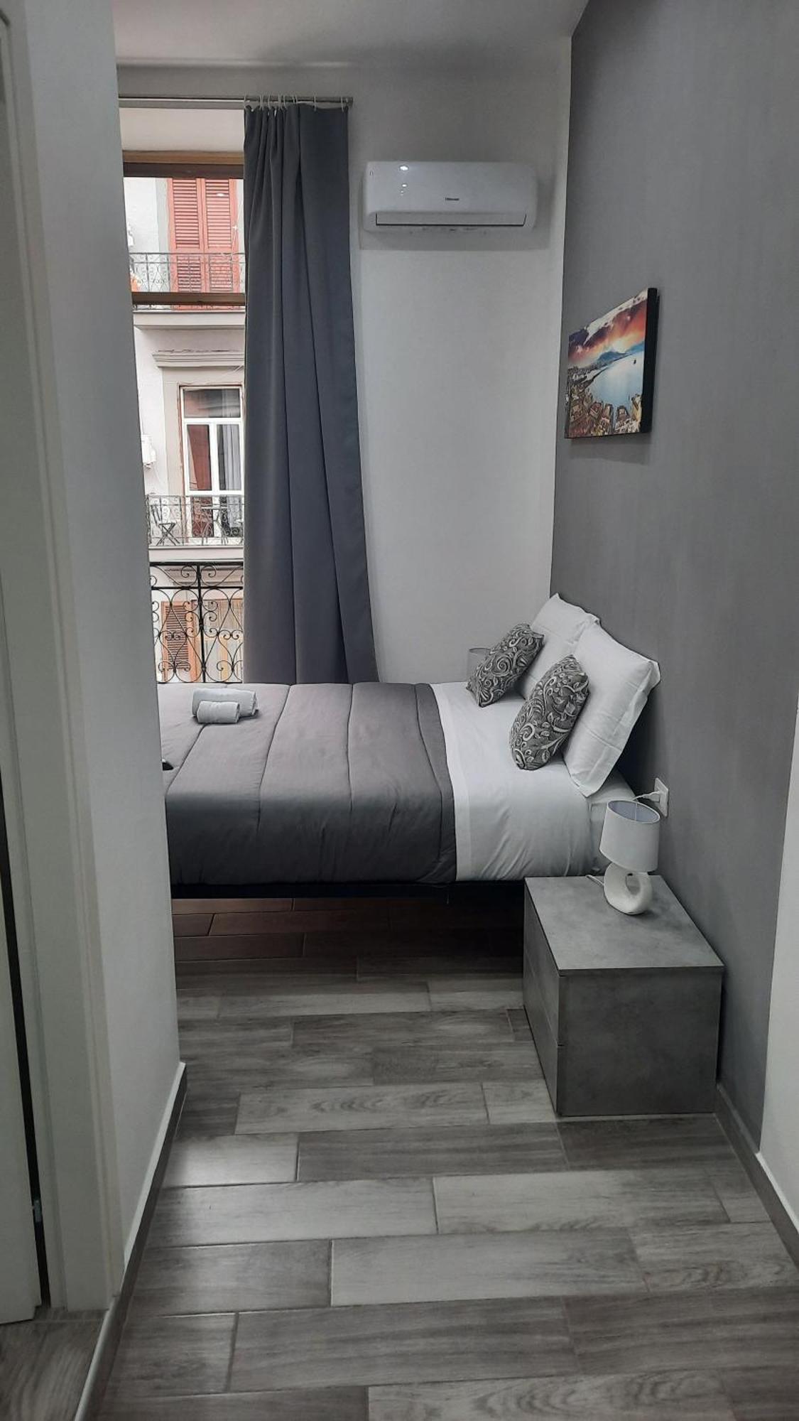 Hotel Casa Napul'è à Naples Extérieur photo
